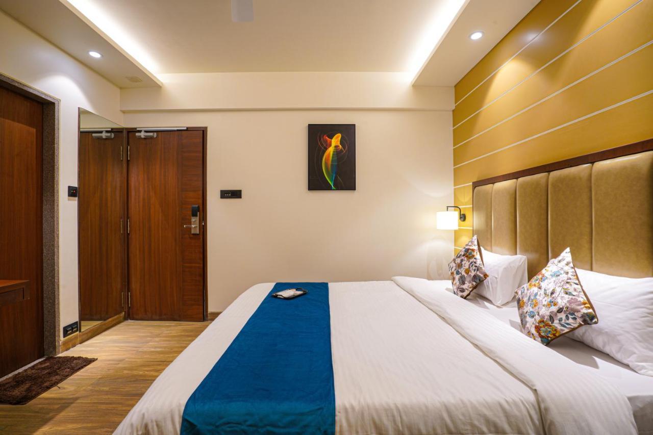 Hotel El Magnifico Szúrat Kültér fotó